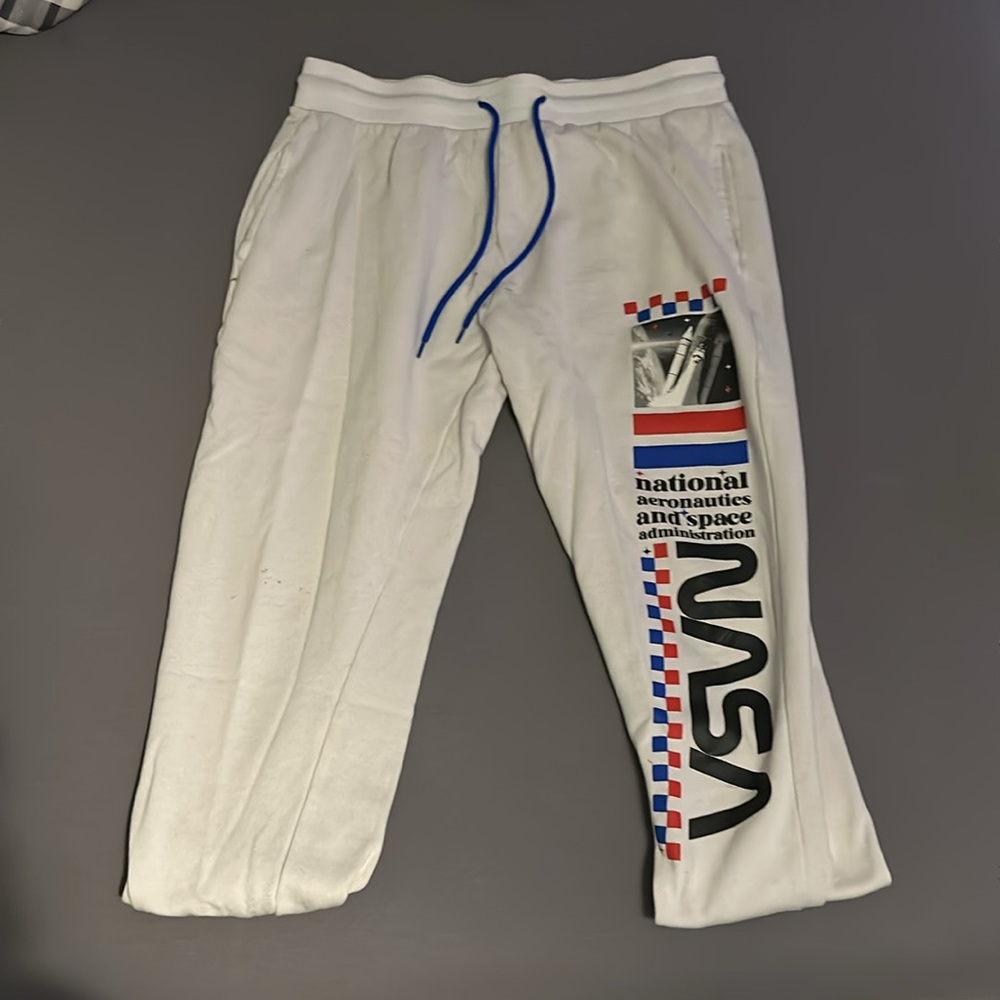 L, NASA, white sweatpants
